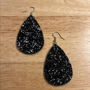 Elegant Black Glitter Teardrop Earrings